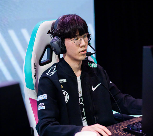 JD Gaming 战胜 Team WE ， Invictus Gaming 在 LPL Split 2 2025 中战胜 ThunderTalk Gaming