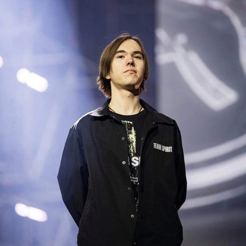 里程碑： Weibo Gaming 上单选手 Breathe 达到第500次 LPL 出场