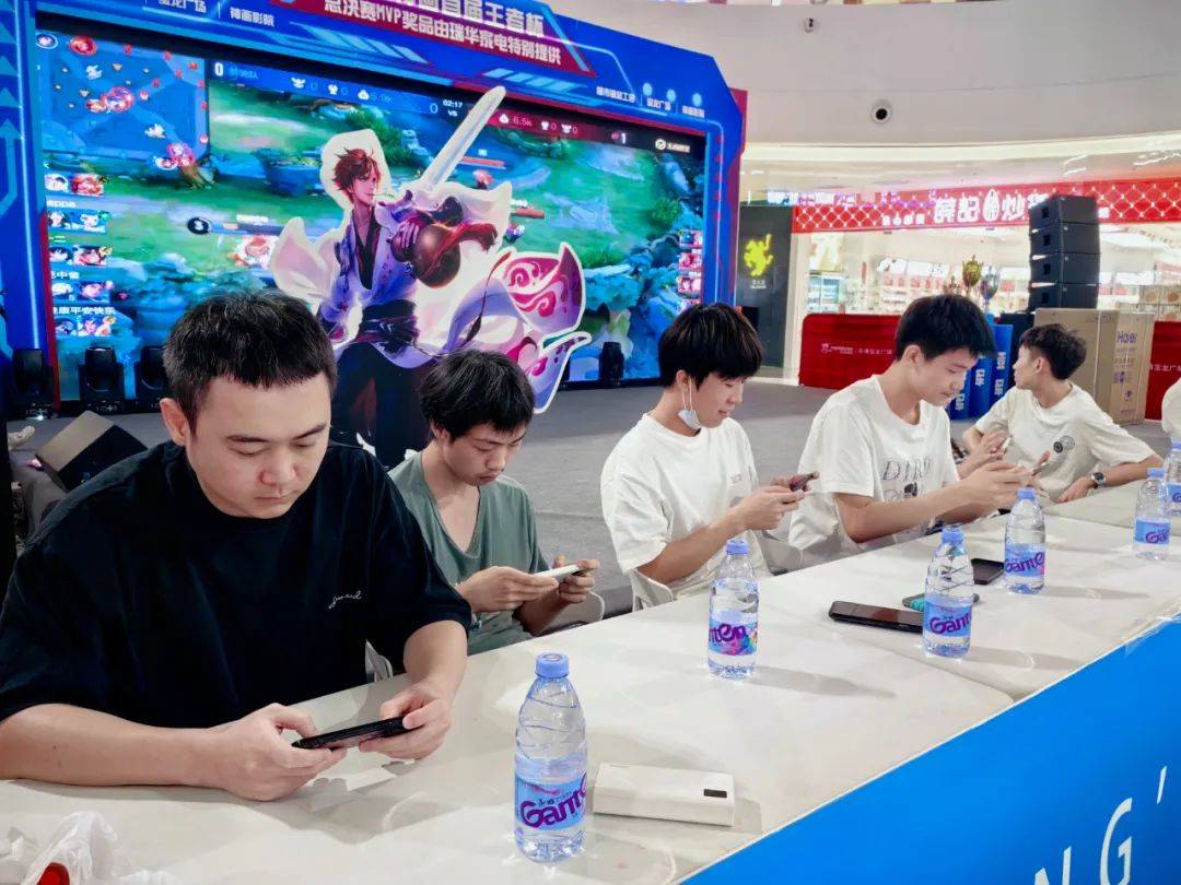 【视频】7月15日LPL夏季赛战果：RNG喜提三连胜，熟悉的TES回来了